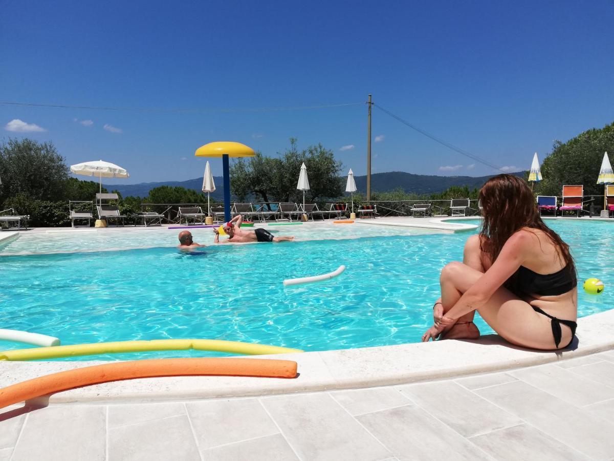 Cerquestra Camping Village Monte del Lago Zewnętrze zdjęcie