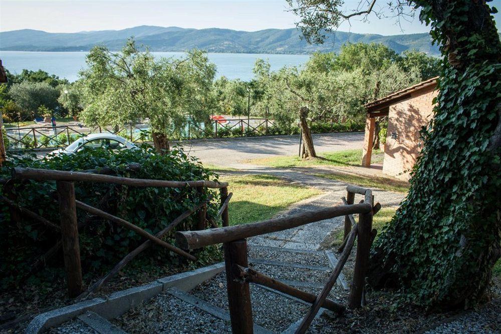Cerquestra Camping Village Monte del Lago Zewnętrze zdjęcie