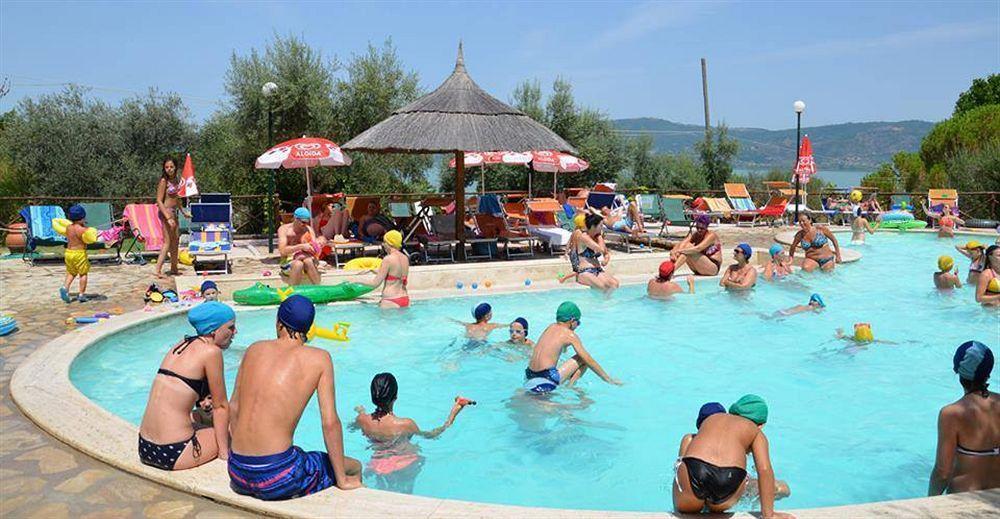 Cerquestra Camping Village Monte del Lago Zewnętrze zdjęcie