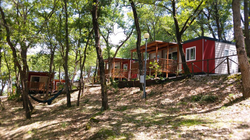Cerquestra Camping Village Monte del Lago Zewnętrze zdjęcie