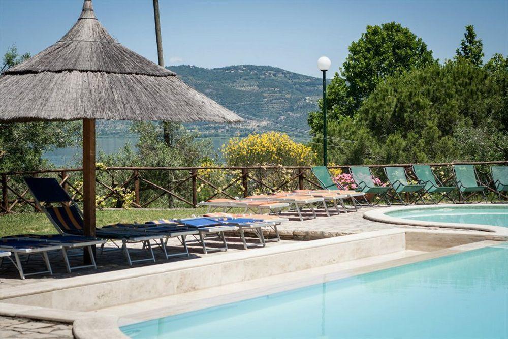 Cerquestra Camping Village Monte del Lago Zewnętrze zdjęcie