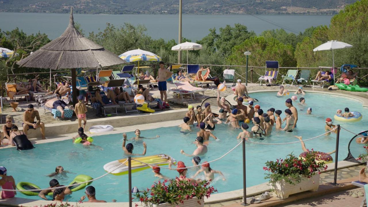 Cerquestra Camping Village Monte del Lago Zewnętrze zdjęcie