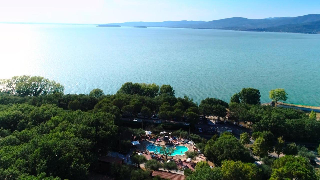 Cerquestra Camping Village Monte del Lago Zewnętrze zdjęcie